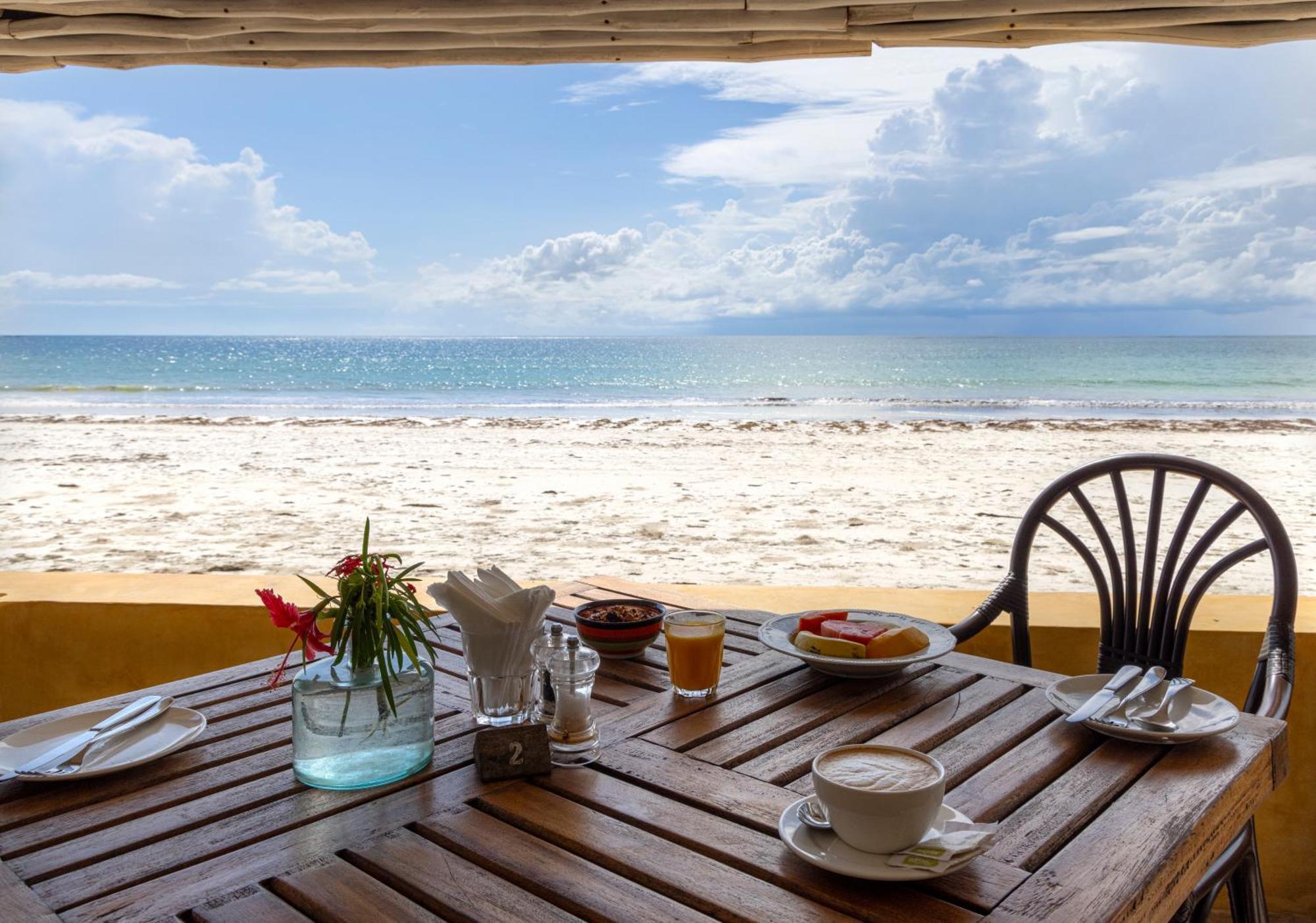 Blue Marlin Beach Hotel Diani Beach Zewnętrze zdjęcie