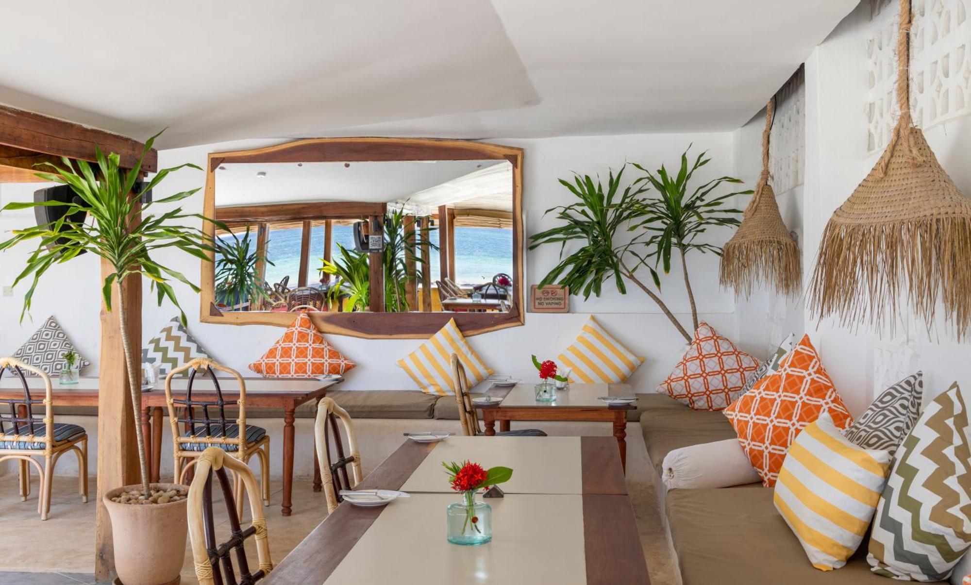 Blue Marlin Beach Hotel Diani Beach Zewnętrze zdjęcie