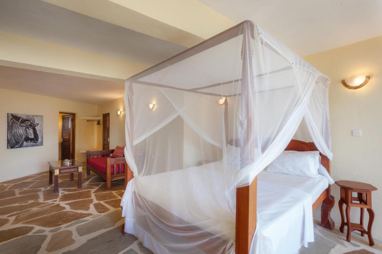 Blue Marlin Beach Hotel Diani Beach Zewnętrze zdjęcie